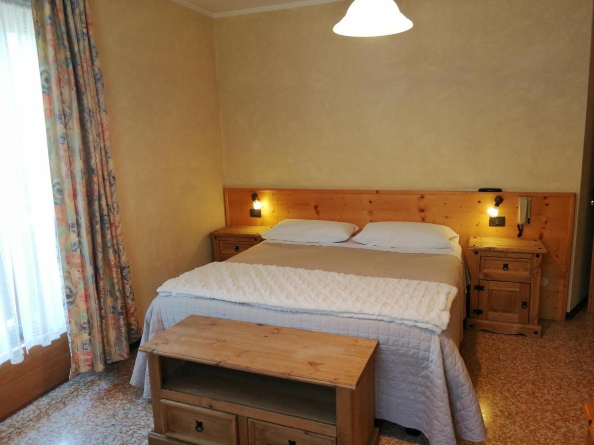 Hotel Zebru 瓦尔富尔瓦 外观 照片
